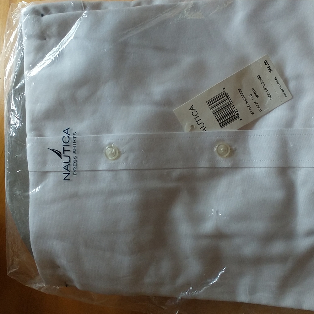 Nautica Men's White Long Sleeved Button Down Shirt NWT - Picture 4 of 6